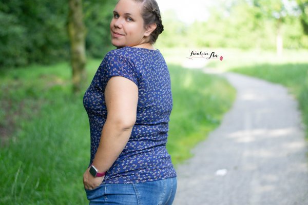 Jersey kleine Blumen auf blau