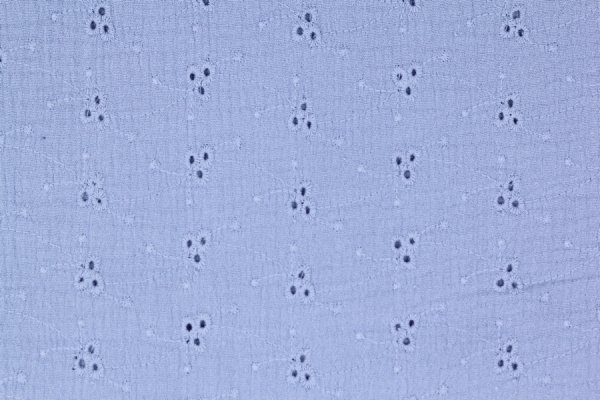 Preview: Musselin Lochstickerei